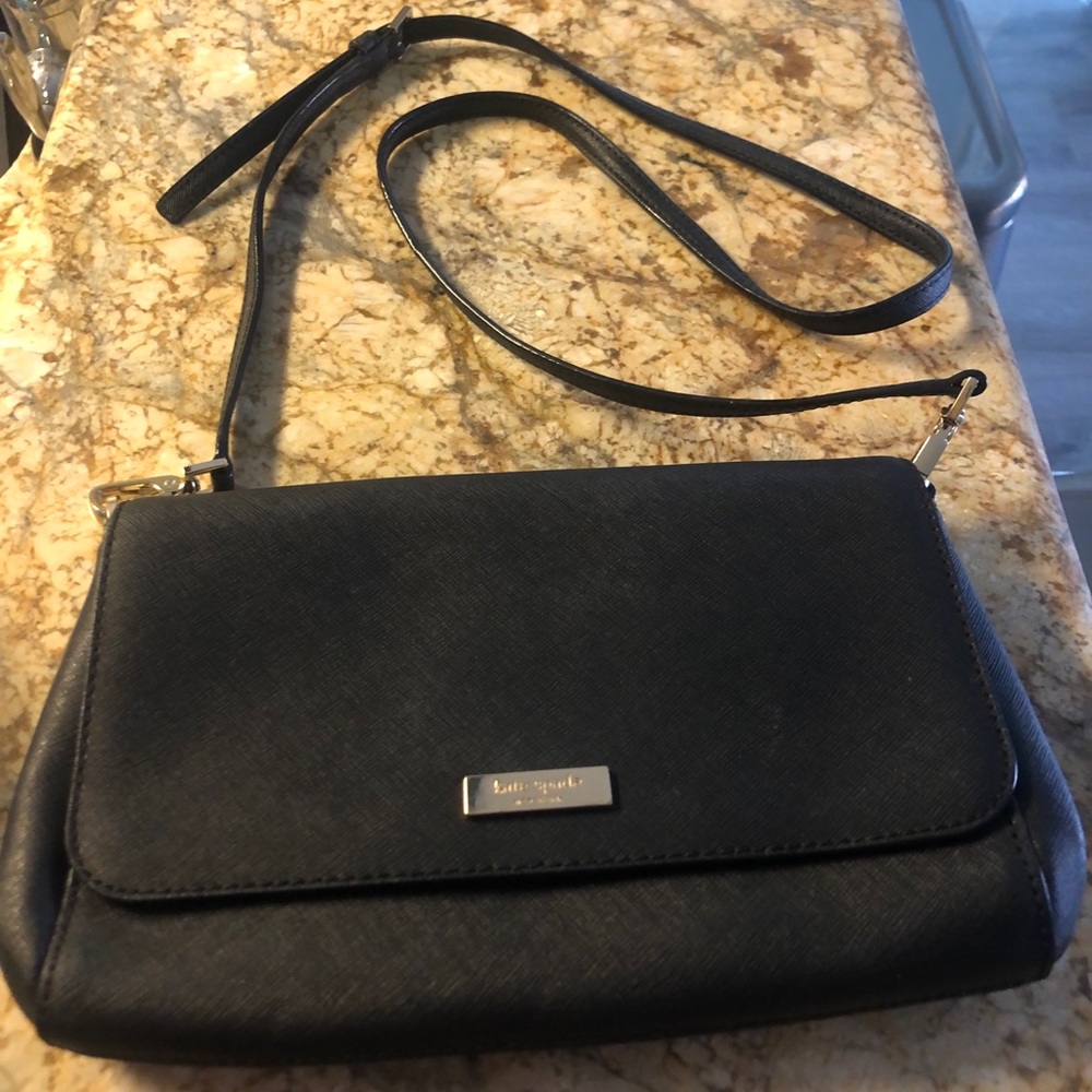 Kate spade purse. Great condition.